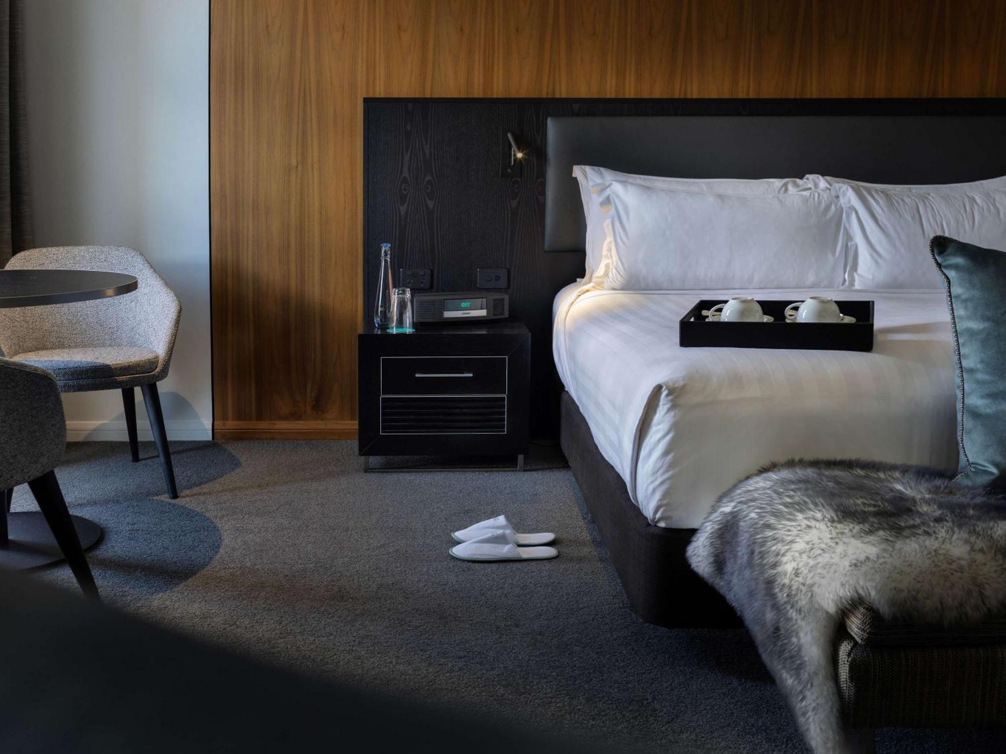 Sofitel Queenstown Hotel & Spa Exterior photo