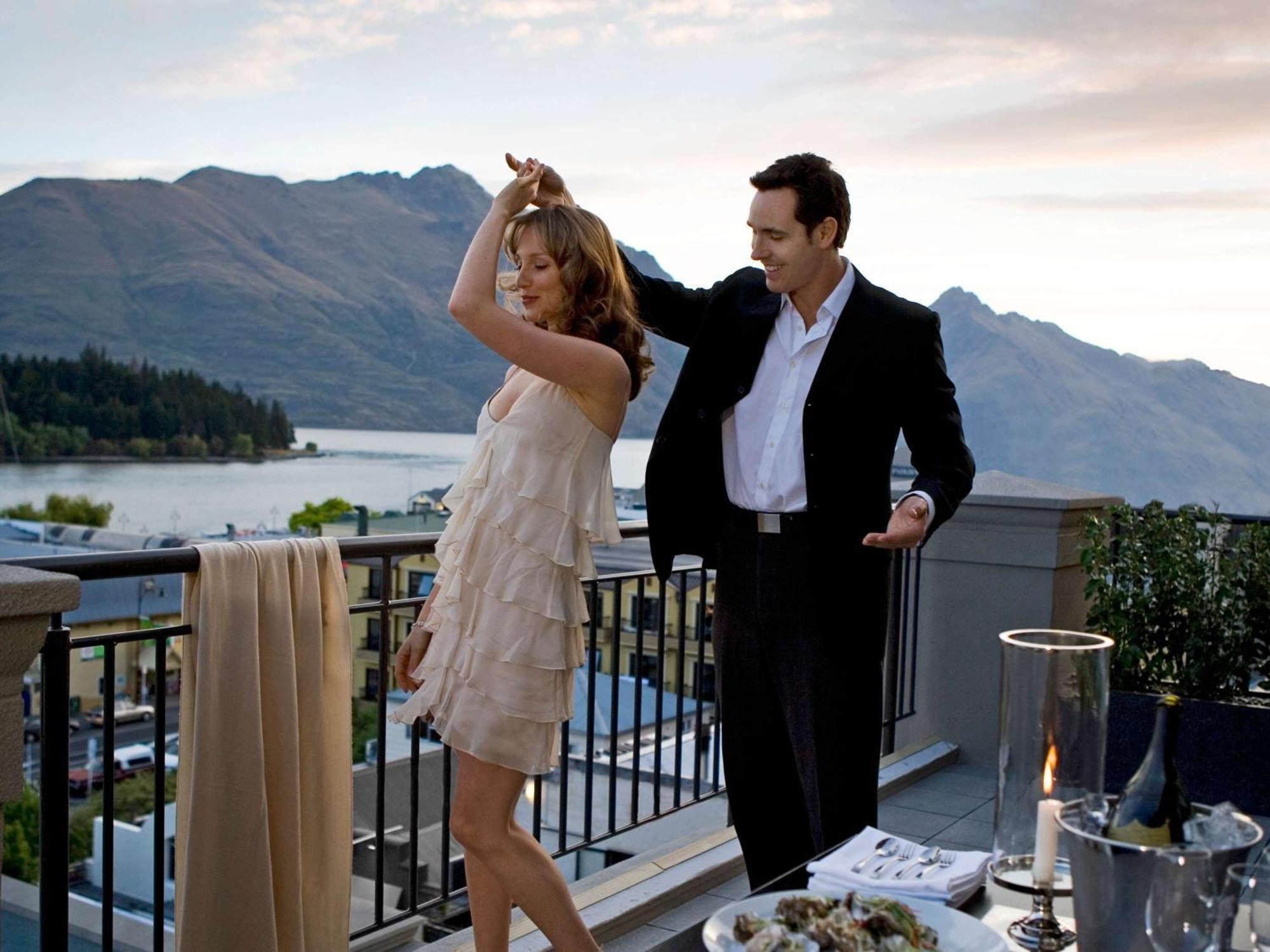 Sofitel Queenstown Hotel & Spa Exterior photo